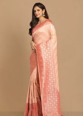 alt message - Mohey Women Graceful Light Pink Saree image number 4
